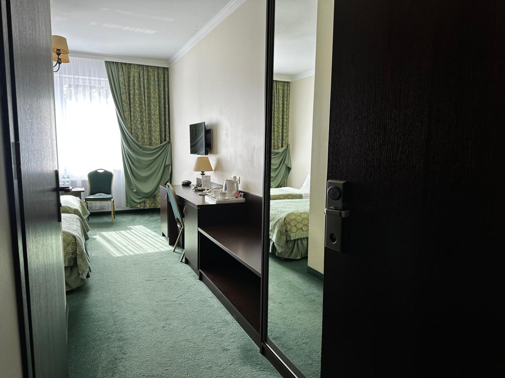 Hotel Koch Kętrzyn Kültér fotó